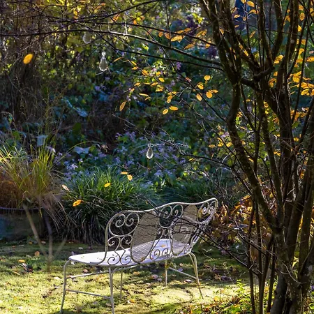 Roulotte Immersive Au Jardin De Niargoutte Luxuszelt